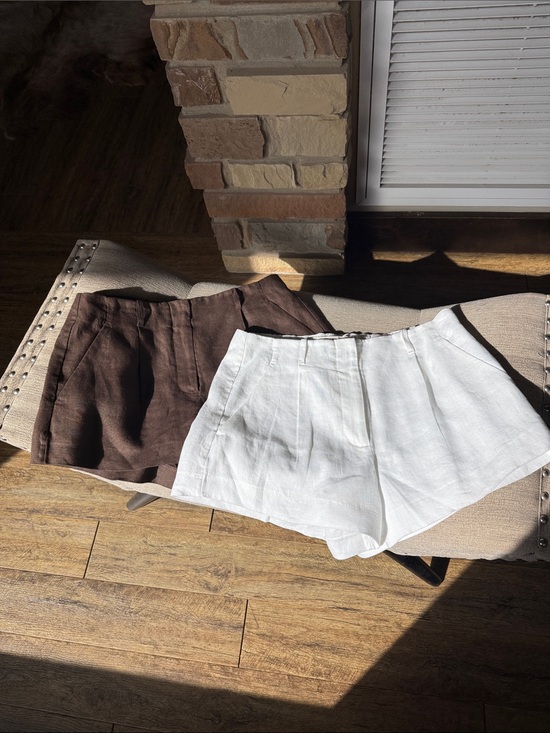 Abercrombie & Fitch Pants - Abercrombie & Fitch High Waist Linen-Look Shorts — White and Brown